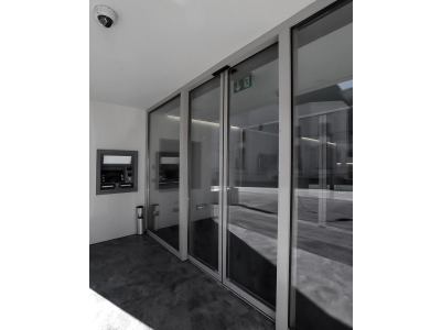 Porte automatique tout-verre